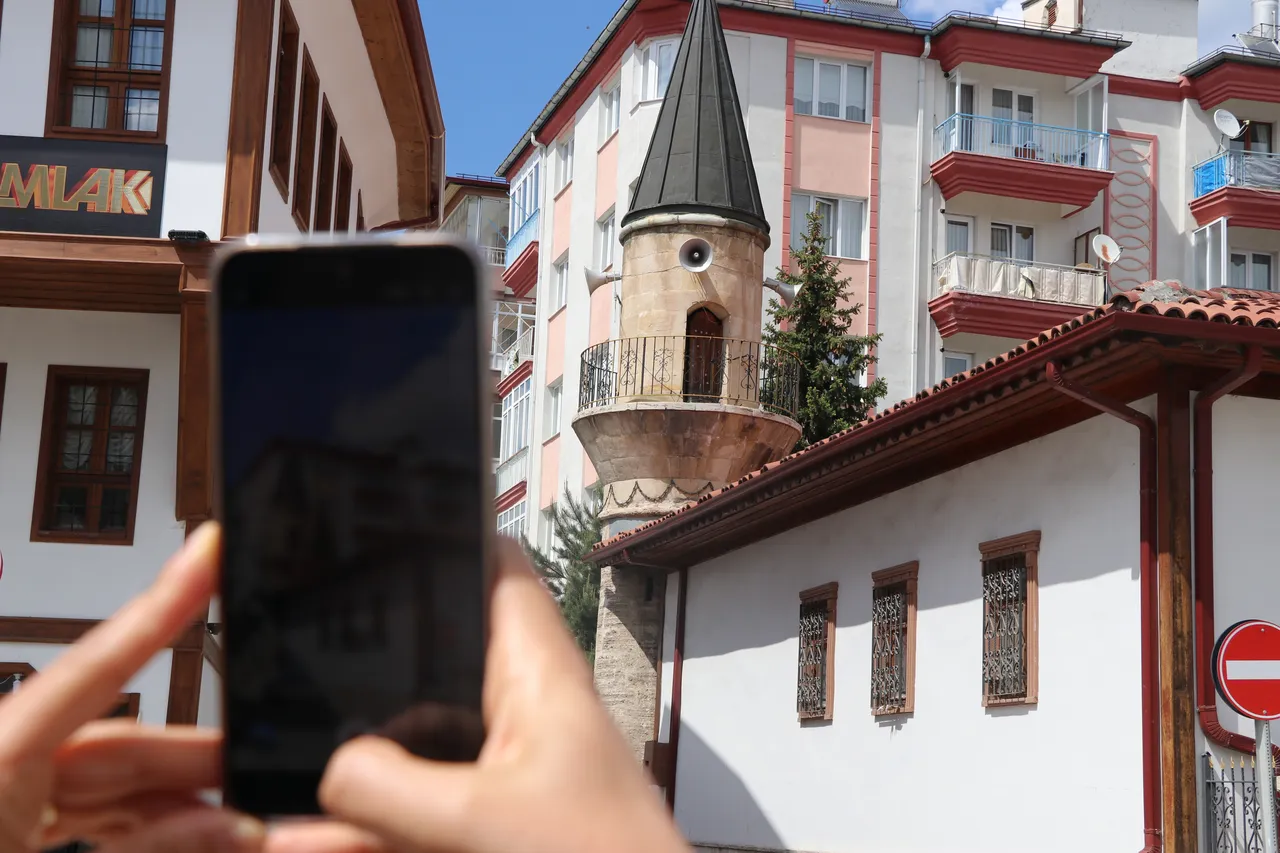1742’den günümüze… Mahalleye adını verdi, zincirleriyle dikkat çekiyor