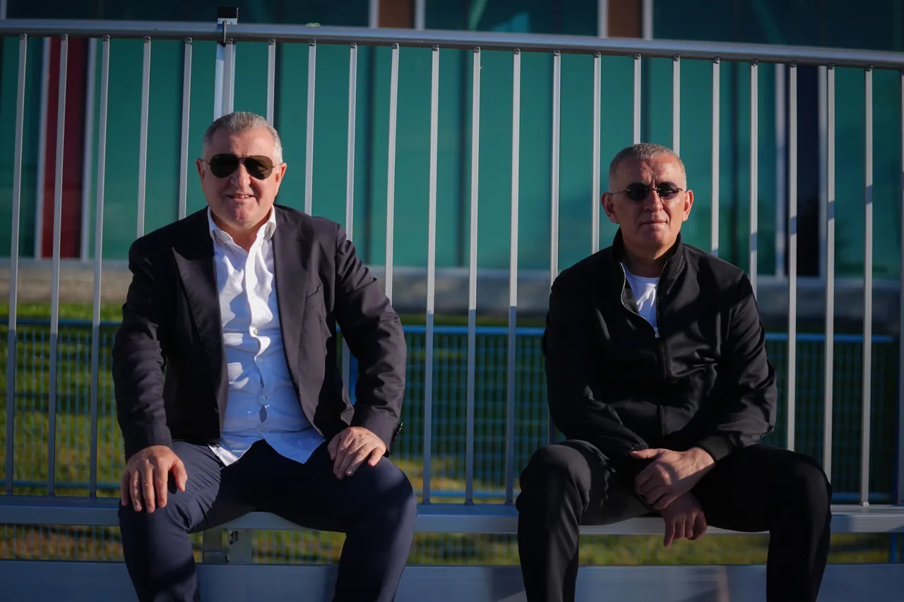 Osman Aşkın Bak - İbrahim Hacıosmanoğlu