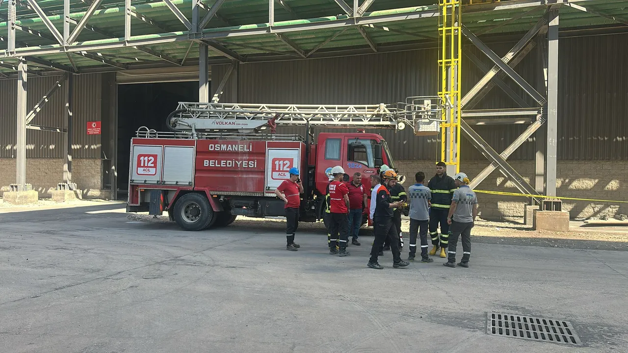 Bilecik'te çelik fabrikasında patlama! Yaralılar var