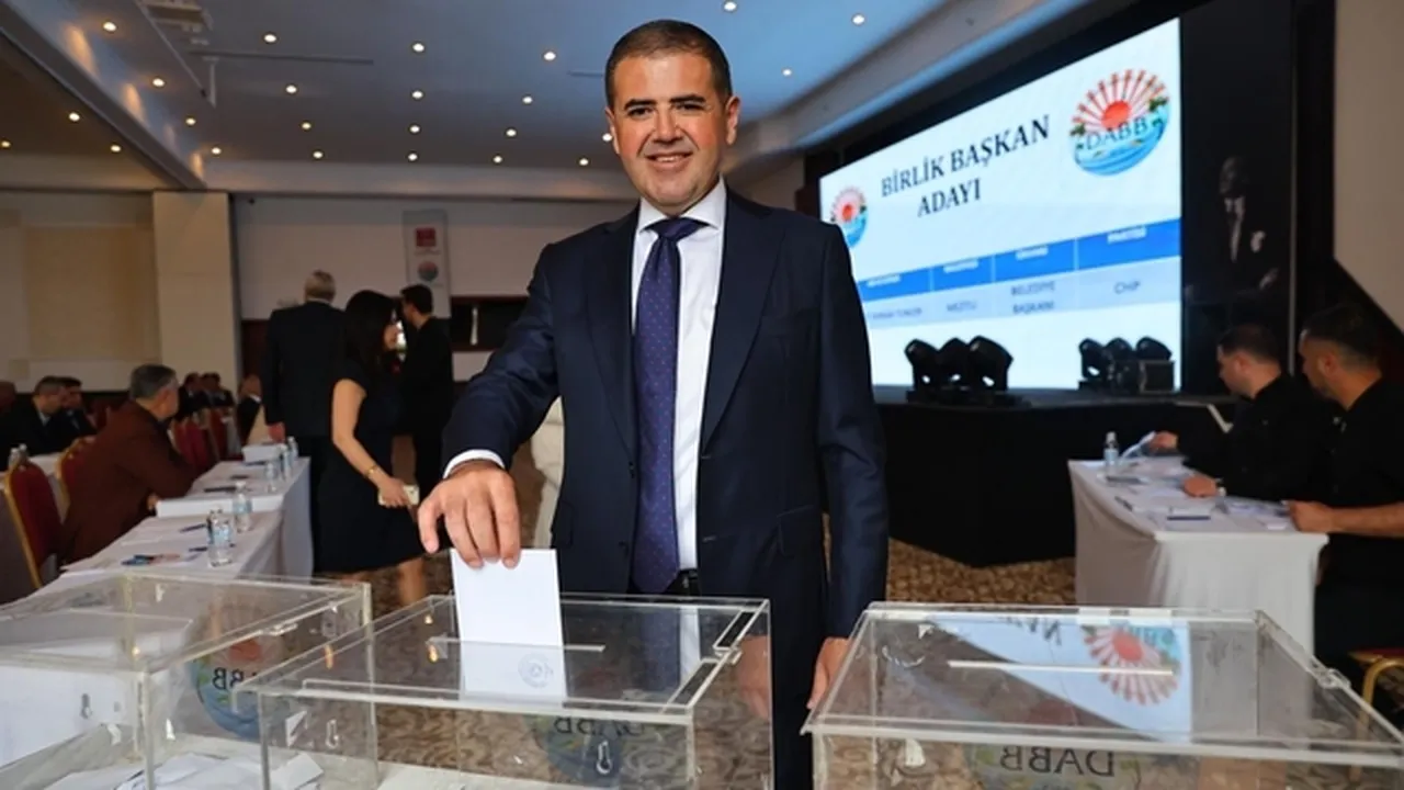 Mersin Mezitli Belediye Başkanı Serkan Tuncer