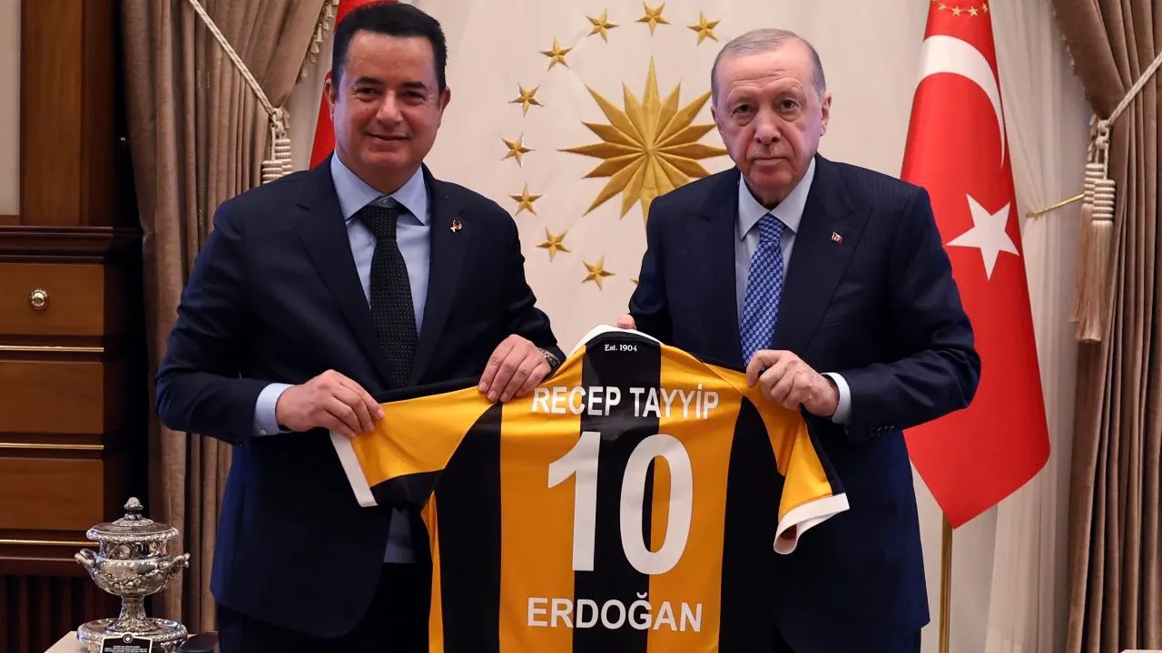 Cumhurbaşkanı Erdoğan, Acun Ilıcalı'yı makamında kabul etti