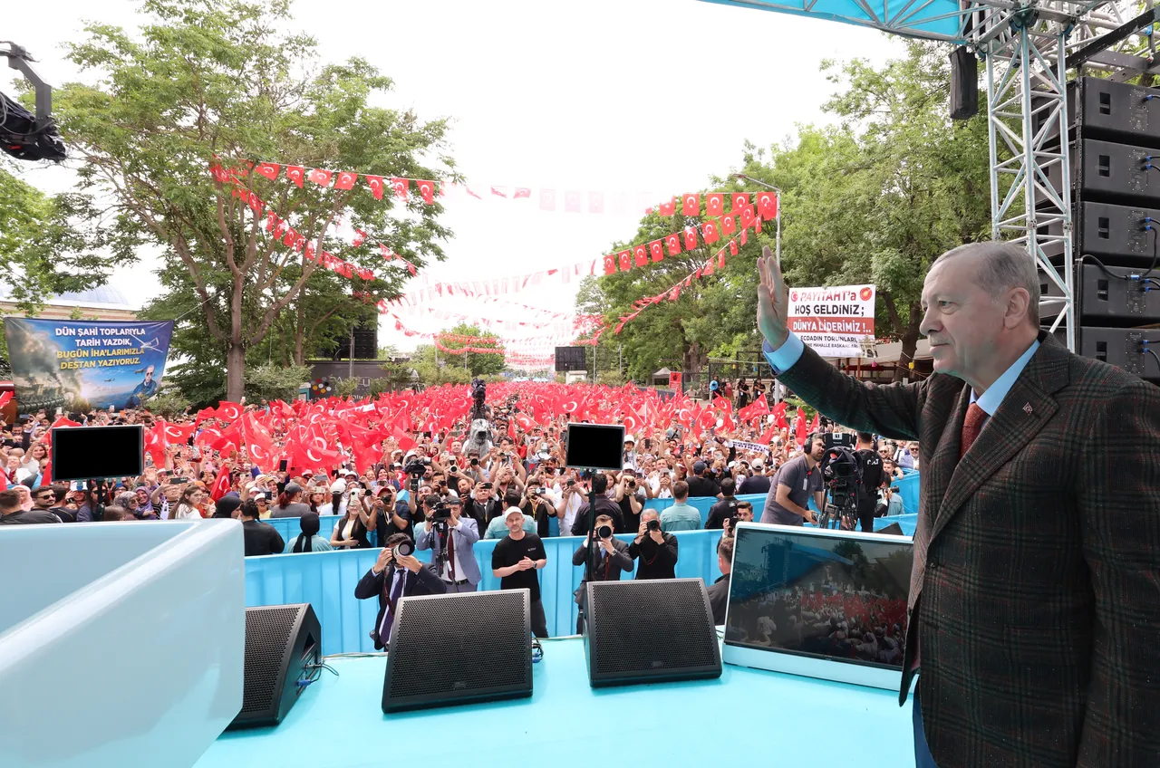 Cumhurbaşkanı Erdoğan'dan CHP'deki yönetim krizine tepki: Parti değil sanki dövüş kulübü!