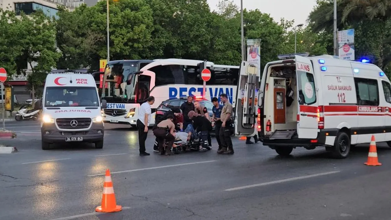 Fatih'te motosikletler birbirine girdi! 1'i ağır 5 yaralı