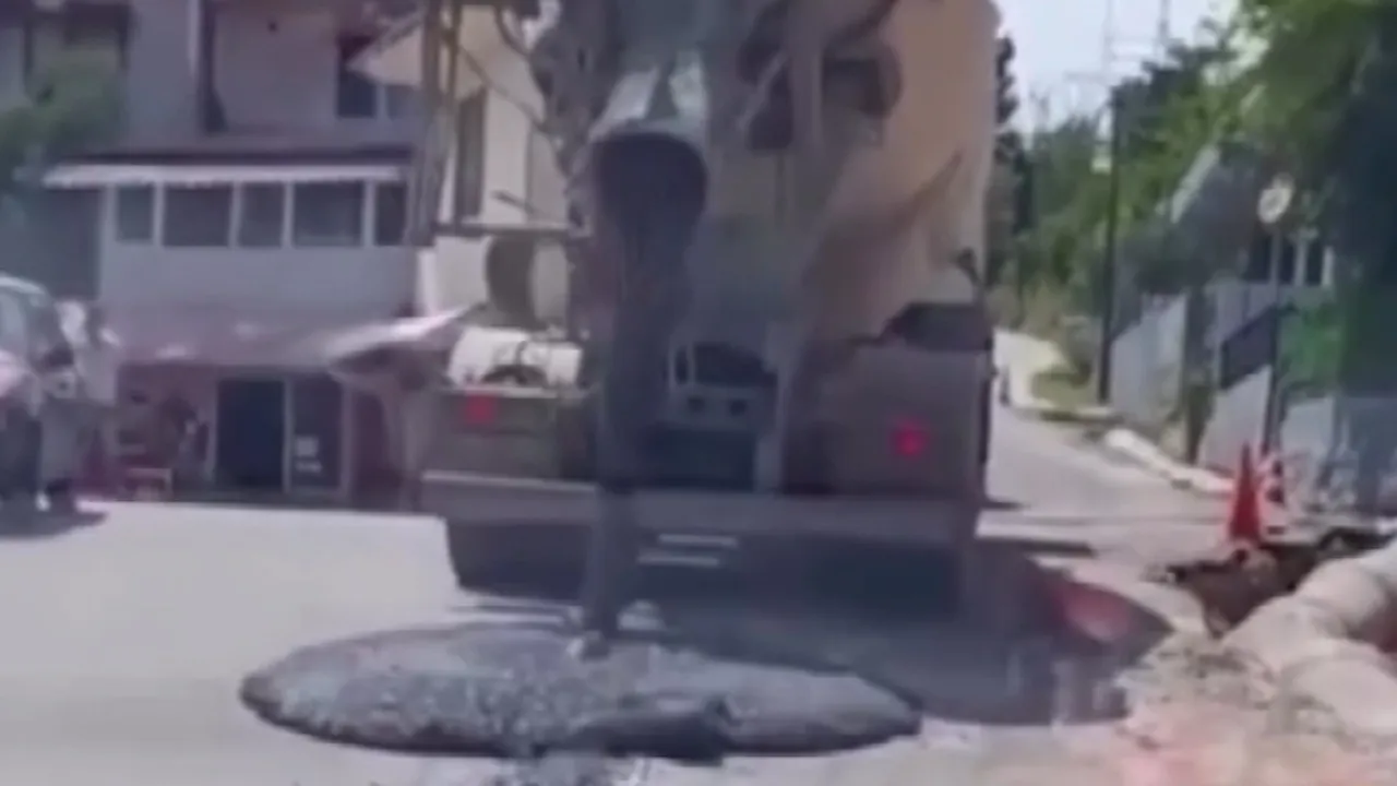Hatay'da pes dedirten anlar! Seyir halindeyken yola beton döken miksere 50 bin TL ceza