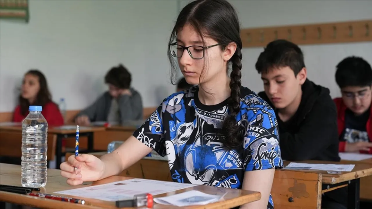LGS saat kaçta başlayacak, kaçta bitecek? 2026 LGS için geri sayım başladı!