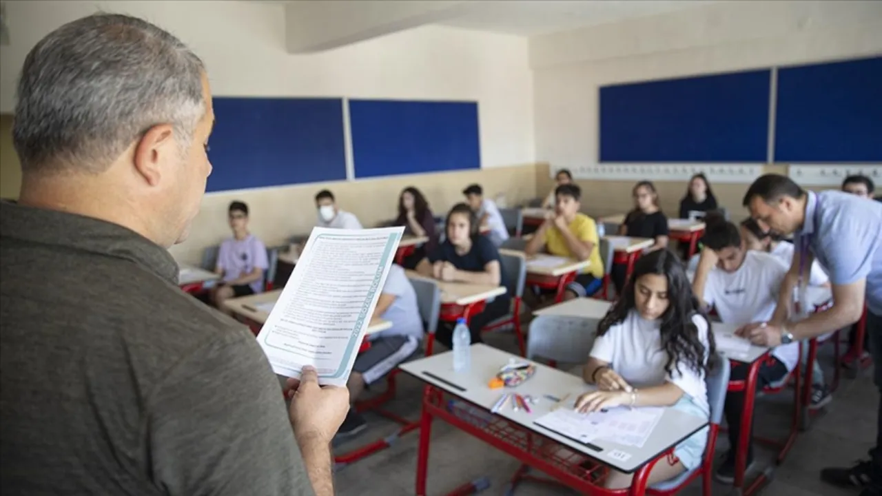 LGS'de kalem silgi veriliyor mu? Uçlu kalem yasak mı? 2026 LGS'de yasak olan eşyalar