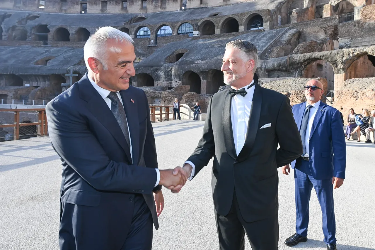 Romaya kültürel diplomasi çıkarması! Bakan Ersoy Kolezyumda konuştu