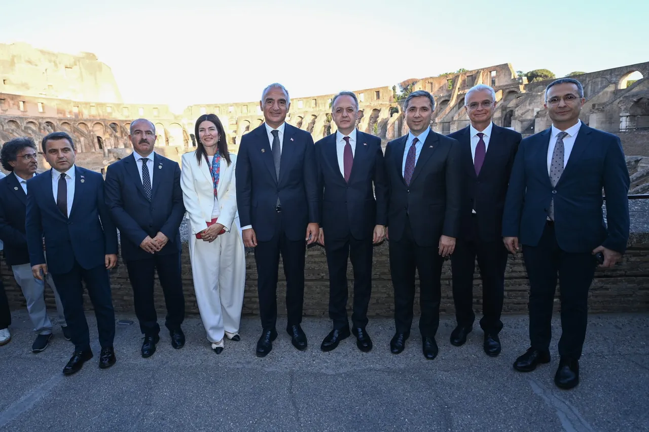Romaya kültürel diplomasi çıkarması! Bakan Ersoy Kolezyumda konuştu