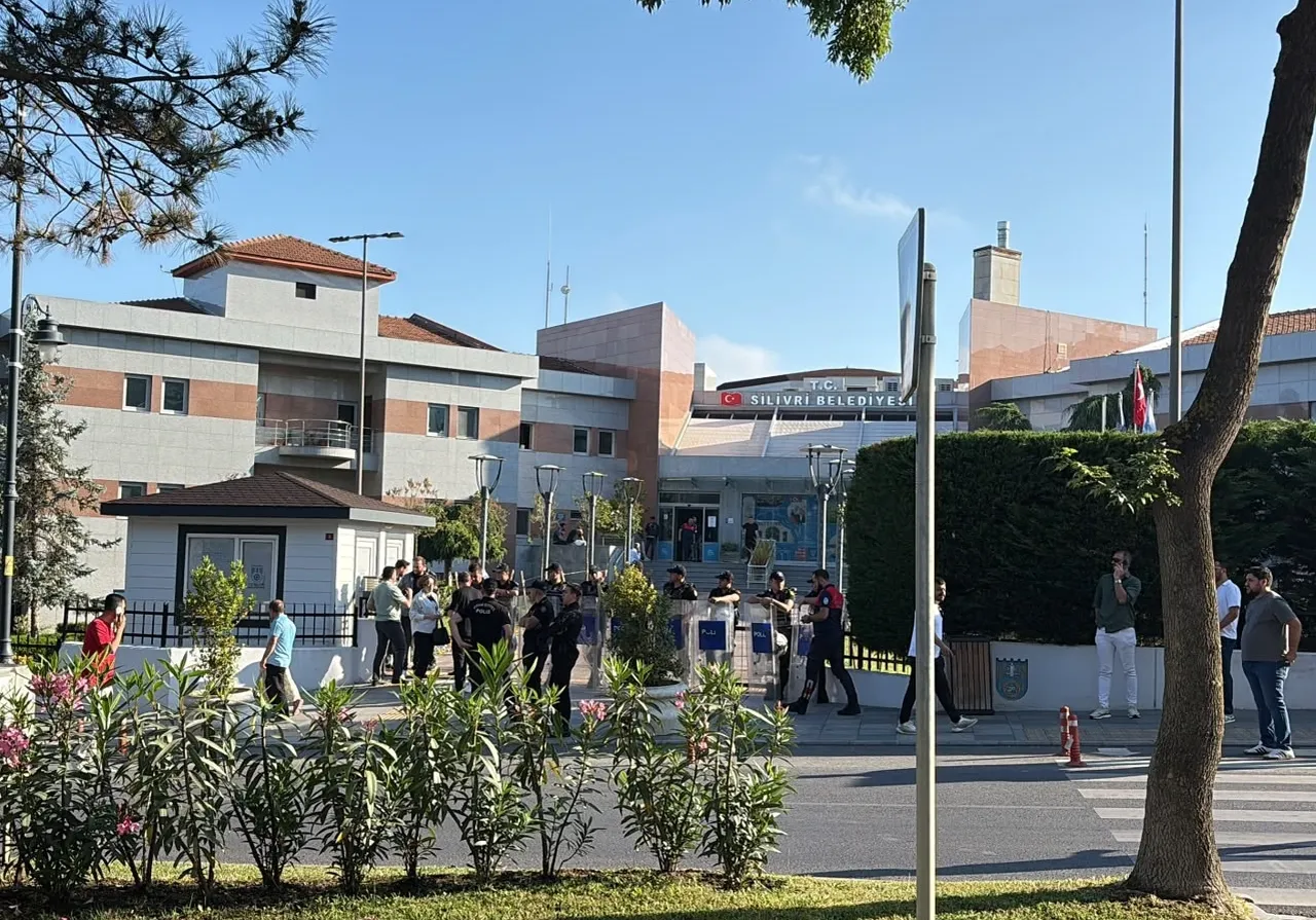 Silivri Belediyesi’ne operasyon! Belediye Başkanı Bora Balcıoğlu gözaltında