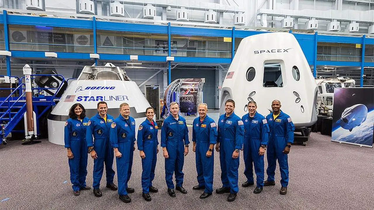 Tarihi arz sonrası SpaceX çalışanları milyoner oldu! Lüks emlak sektörü patladı, araç siparişlerine yetişemiyorlar