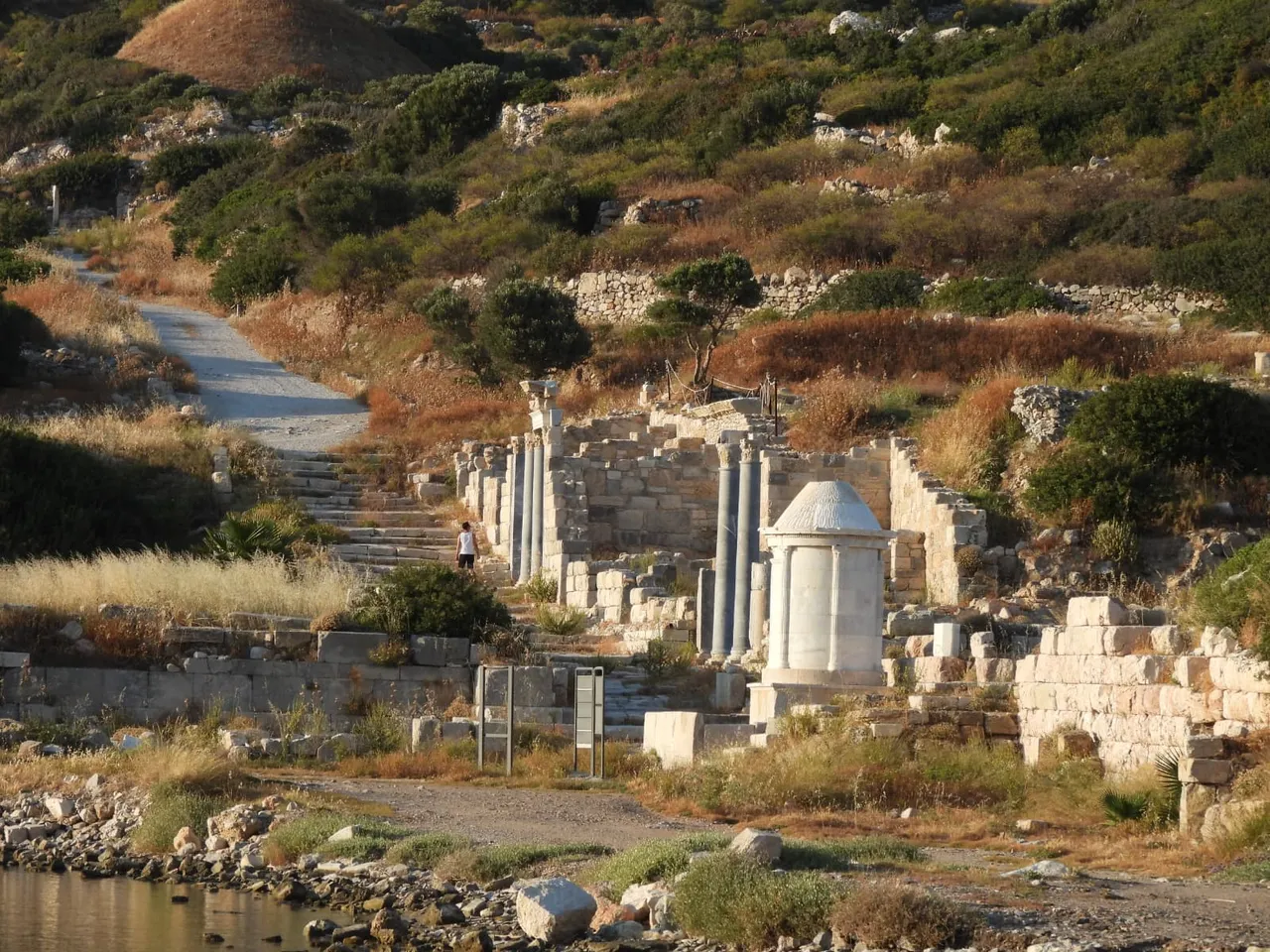 Bakan Ersoy Knidos’a yeni soluk katan düzenlemeleri paylaştı