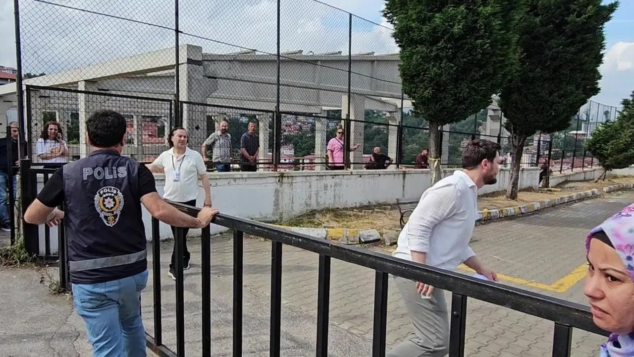 LGS'den tanıdık manzaralar: Kimi kimliğini unuttu kimisi okulu karıştırdı