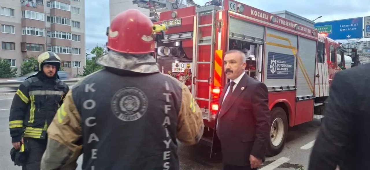 MHP'lileri taşıyan otobüste korku dolu anlar! Yolcular tahliye edildi