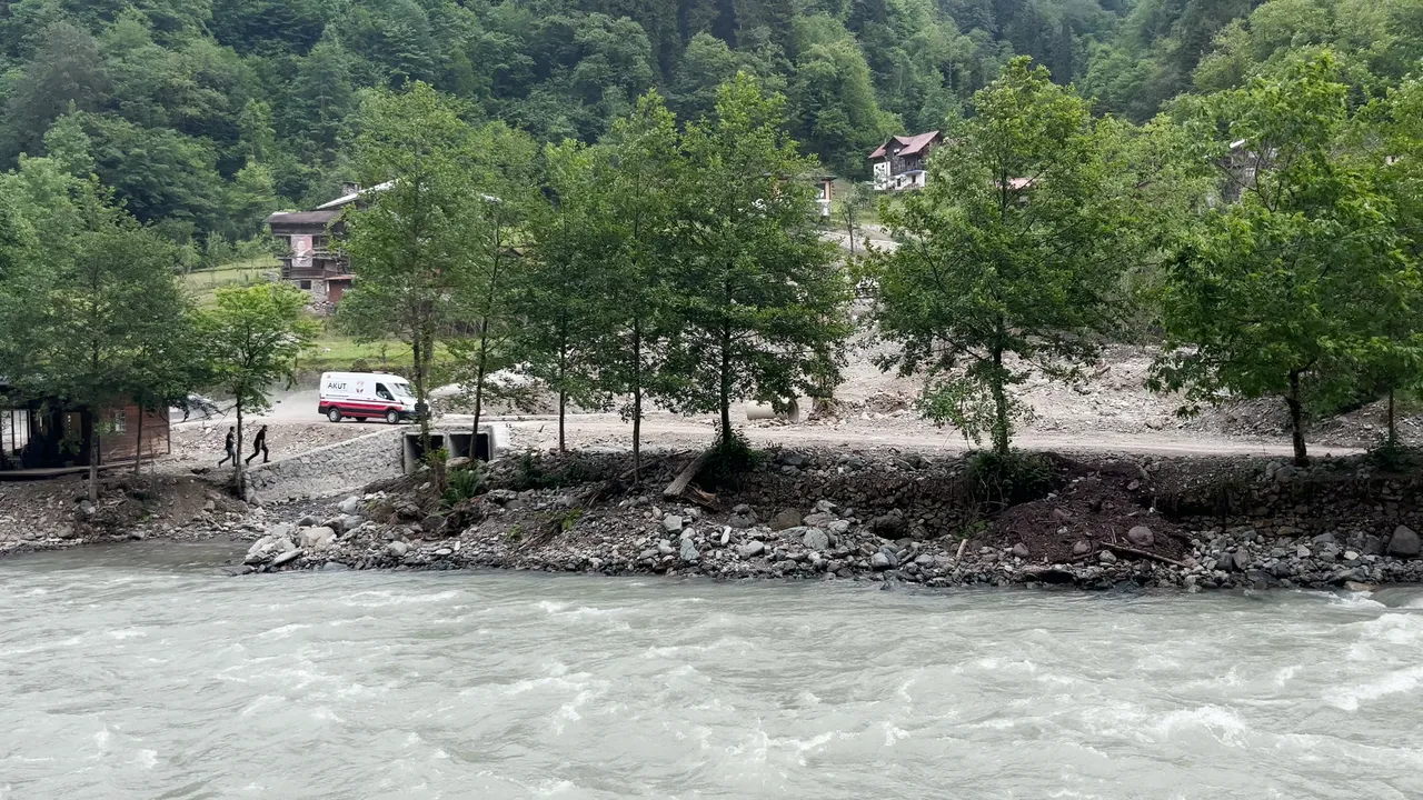 Rize'de facia üstüne facia! AFAD personeli canından oldu