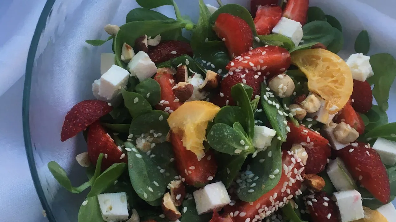 Meyveli Semizotu Salatası