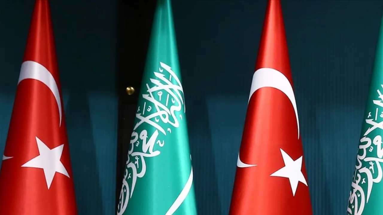 Türkiye ile Suudi Arabistan arasında vize muafiyeti! Sadece 2 grup yararlanacak