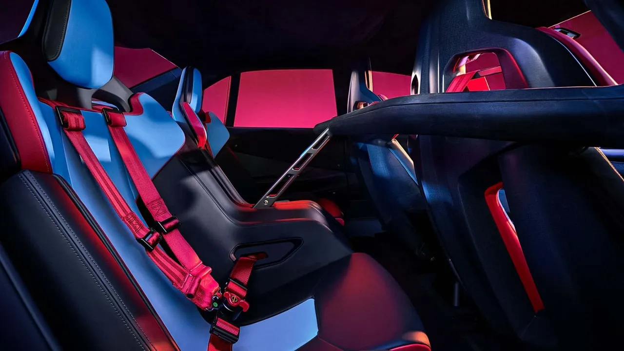 BMW'den elektrikli M3 mesajı: Yeni konsept geleceğin performans sedanını gösteriyor