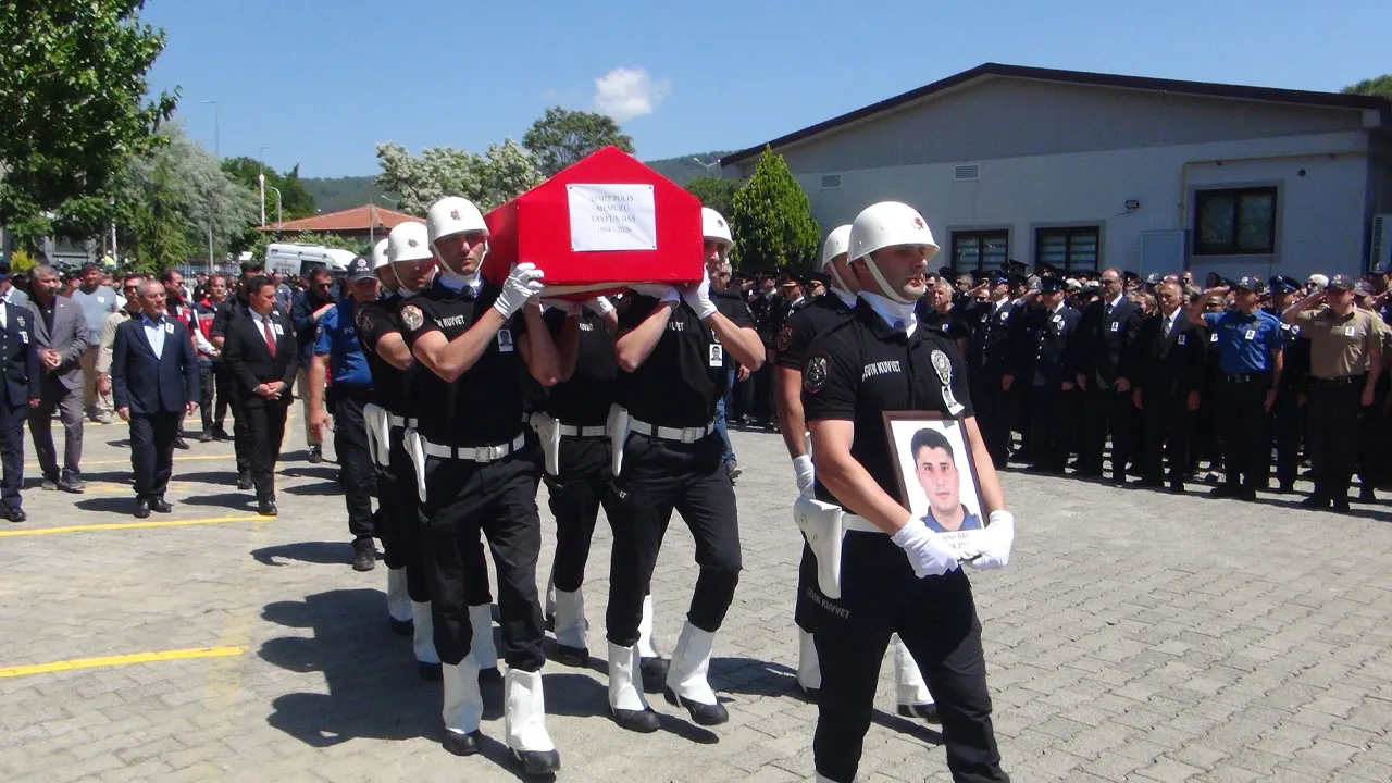 KADES ihbarına gitti, şehit oldu! Tayfun Baş'a son görev, geride iki evlat bıraktı