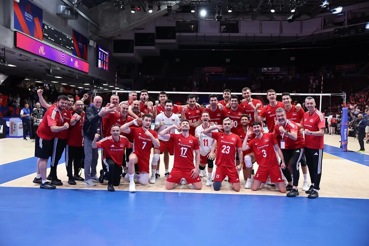 Kanada-Türkiye voleybol maçı hangi kanalda, saat kaçta? Filenin Efeleri milli maç için hazır!