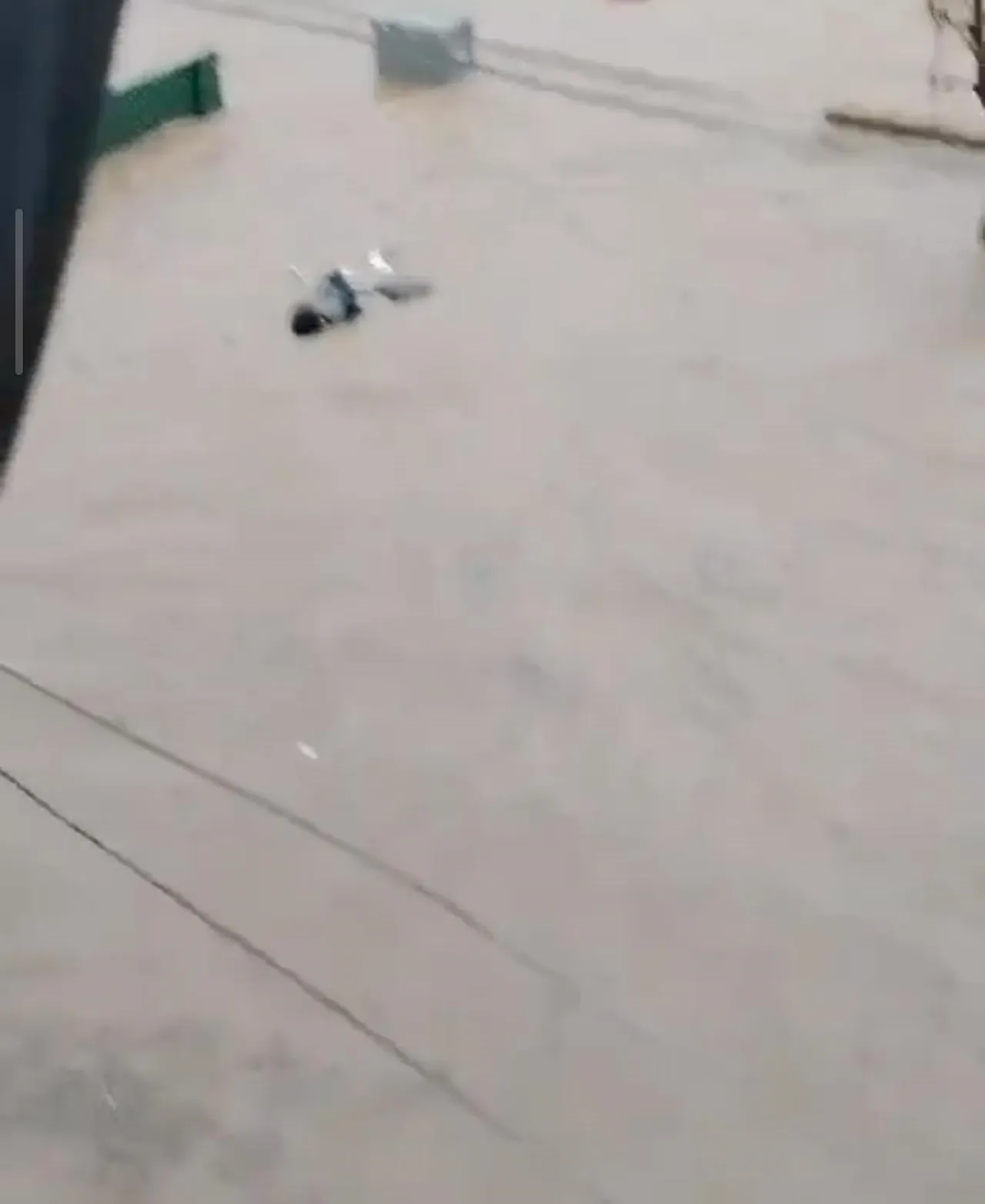 Kırşehirde korkutan görüntü! Motosikletiyle suya gömülen yaşlı adam ölümle burun buruna geldi