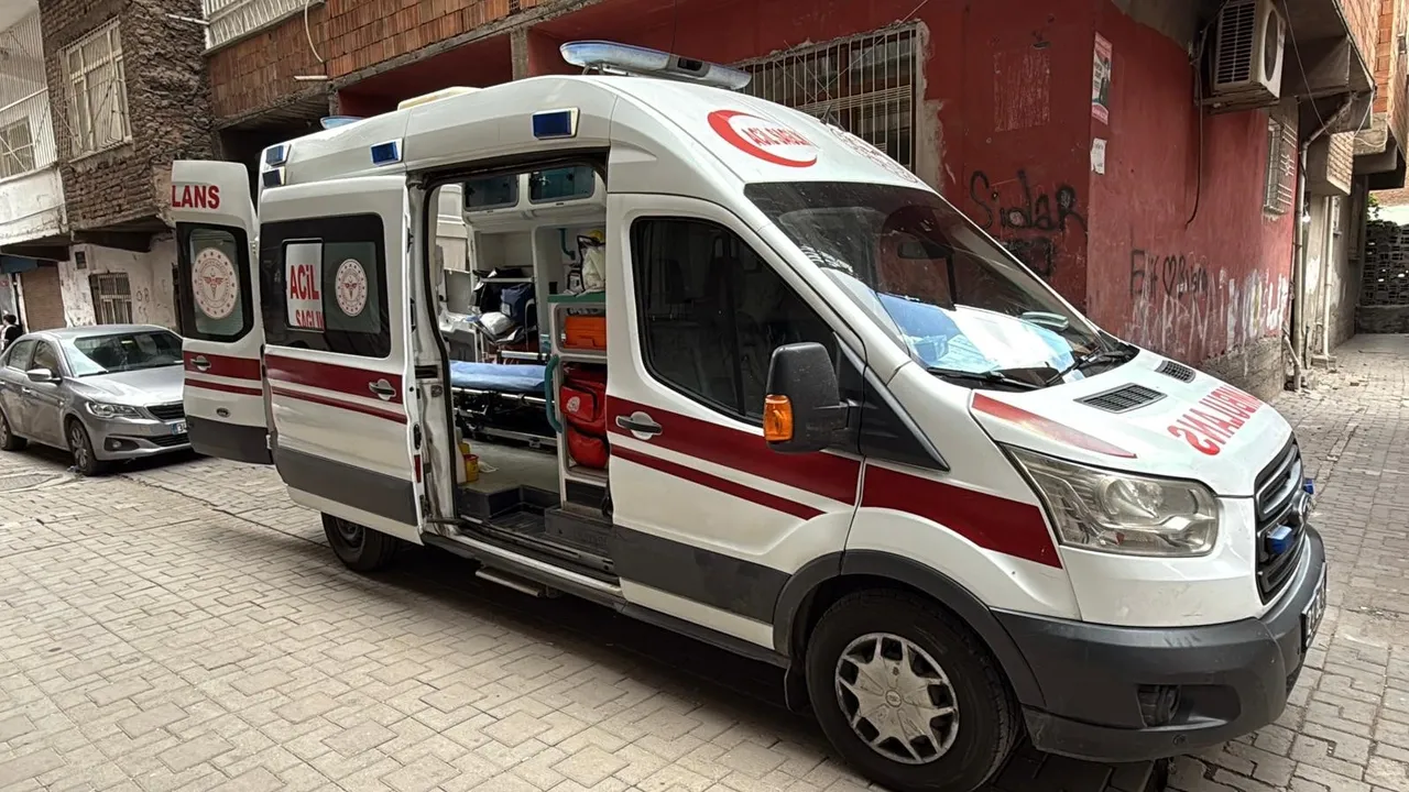 Koku ihbarı korkunç gerçeği ortaya çıkardı! 60 yaşındaki adam evinde ölü bulundu