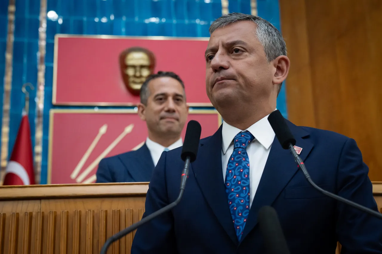 Özgür Özel’in seçenekleri tükeniyor! Yeni parti dışında çaresi kalmadı