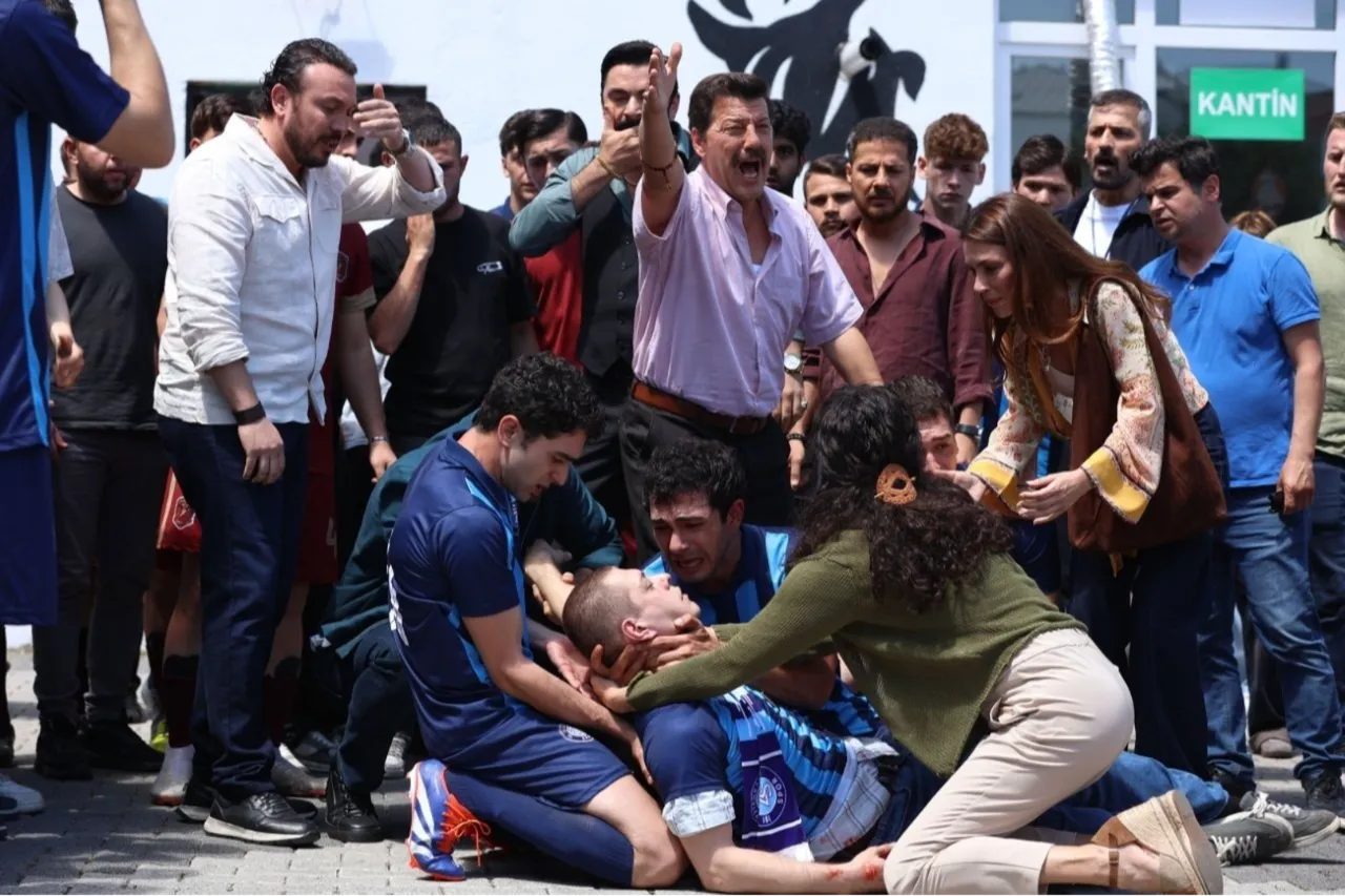 Altı Üstü İstanbul oyuncuları kim?