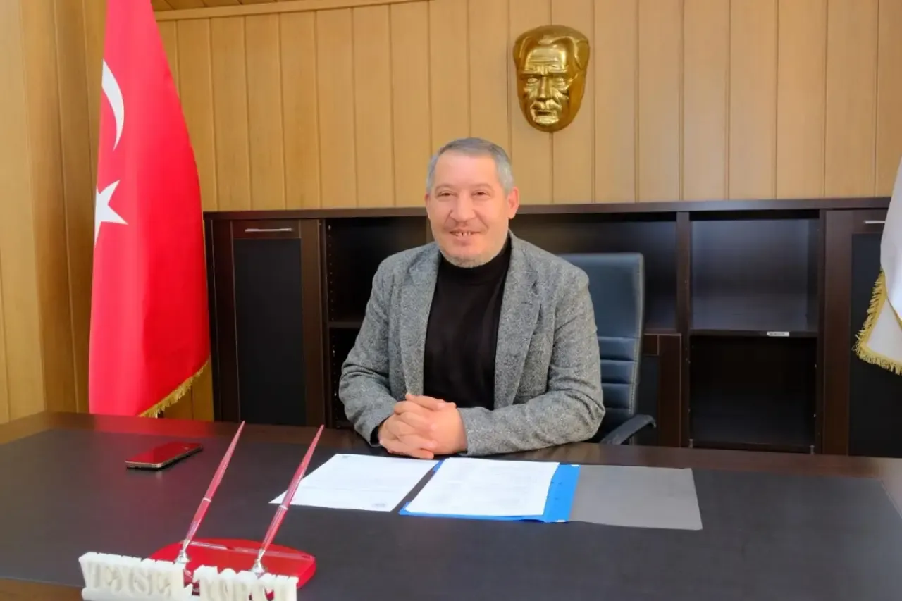 CHP'den AK Parti'ye geçen Dinar Belediye Başkanı Veysel Topçu'ya saldırı girişimi
