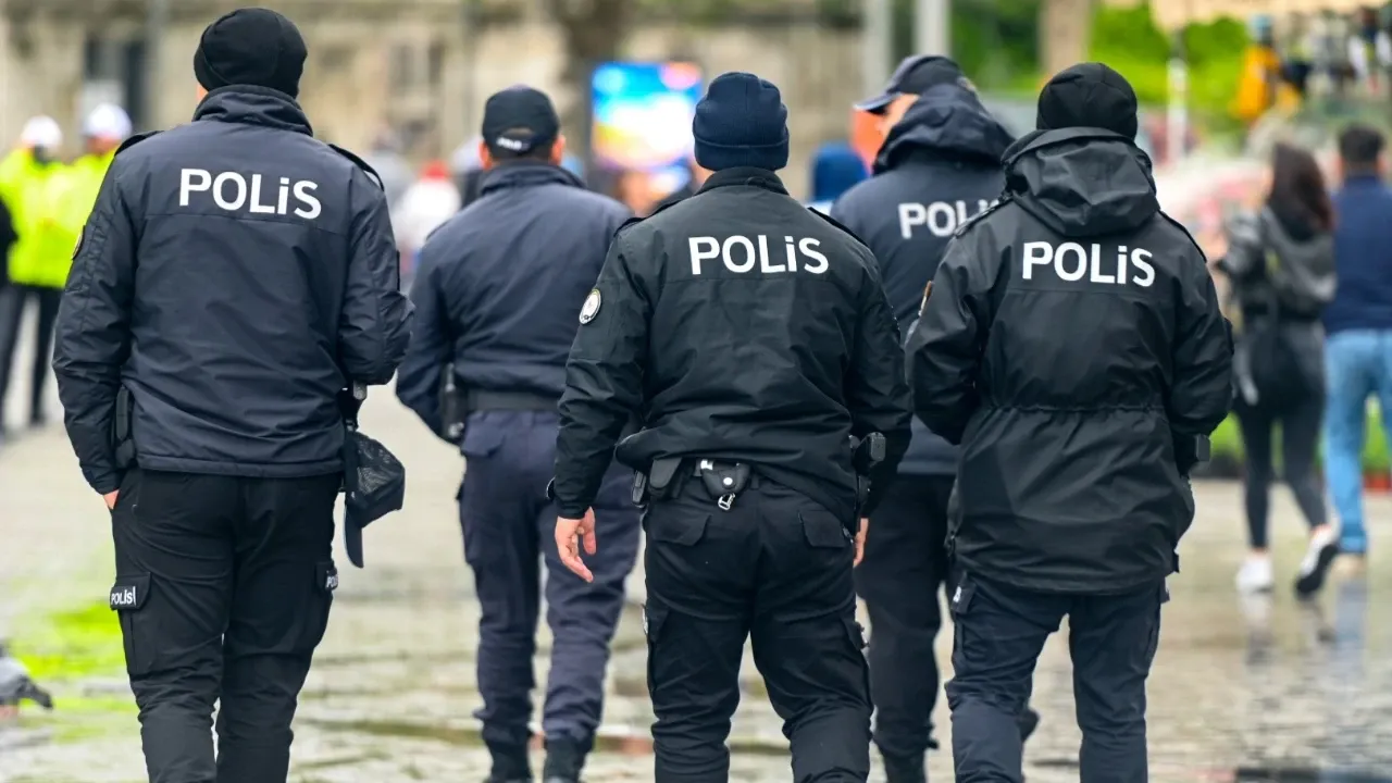 Emniyette büyük atama! 19 binden fazla personelin yeri değişti