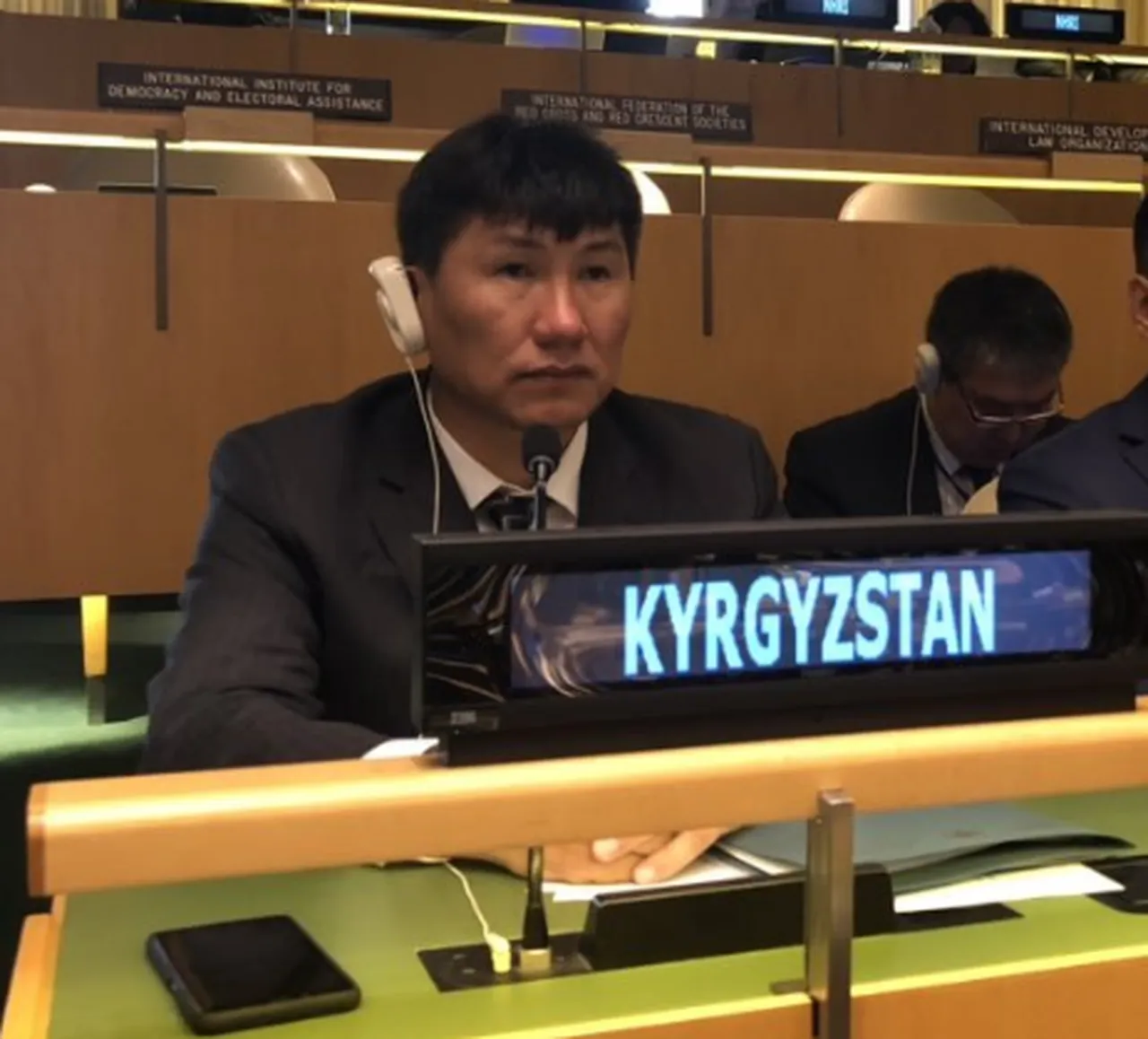 Eski Kırgızistan Bakanı ABDde kurye oldu! O sözleri çok konuşuldu
