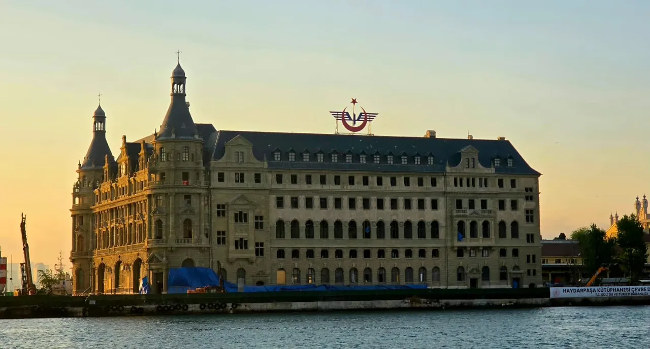 Haydarpaşada tarihi gün! İskeleler kalktı, ihtişamı ortaya çıktı