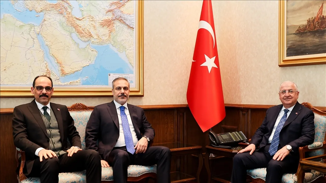 İran-ABD ateşkesinde Türkiye damgası! Ankara çıkış yolunu gösterdi: Pakistan ve İran'dan peş peşe teşekkür geldi
