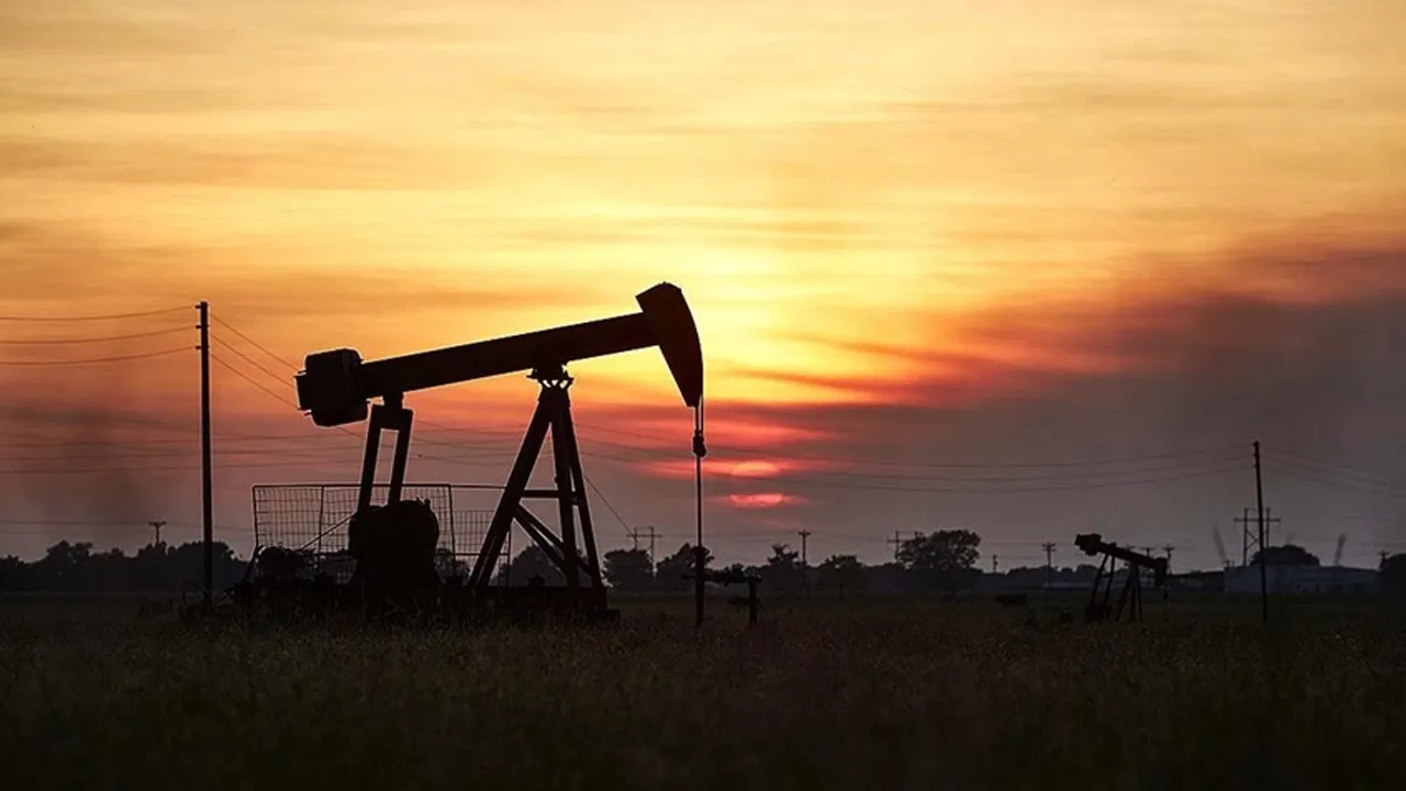 Petrol 3 ayın dibinde... Küresel borsalarda ralli!
