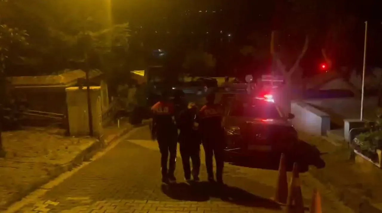 İstanbul'da AVM'de silahlı saldırı! "Dövmen çok güzel" deyip sıktı
