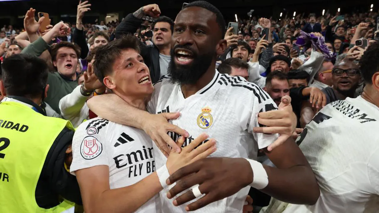 Real Madrid açıkladı: Antonio Rüdiger yeni sözleşmeye imza attı