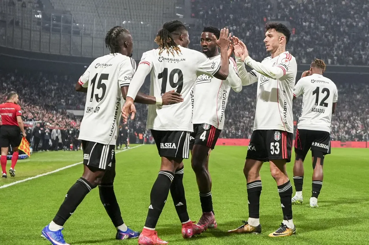 Beşiktaş-Midtjylland maçı ne zaman, saat kaçta, nerede oynanacak? Avrupa Liginde 2. Eleme Turu heyecanı başladı