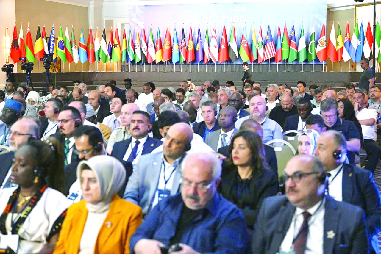 'Geleceğin en karanlık senaryosu' için 130 sendika lideri İstanbul'da buluştu: Kayıp nesil alarmı
