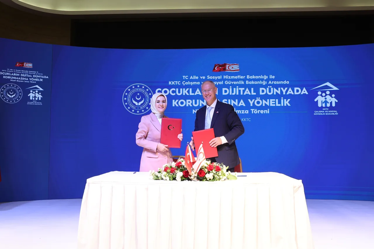 Bakan Göktaş: Dijital ağları, küresel dev tekellerin hakimiyetine terk edemeyiz