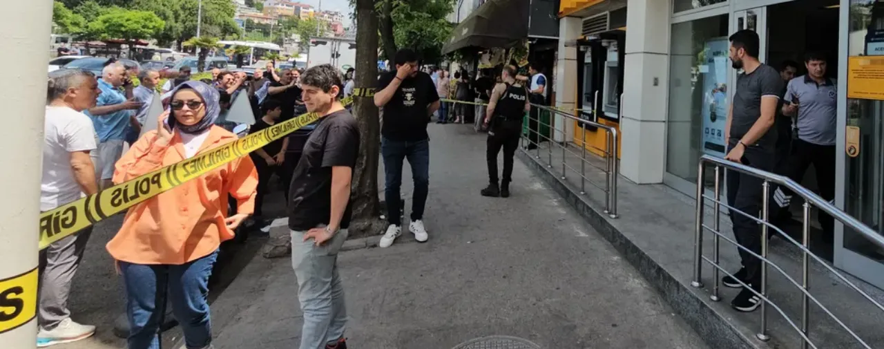 Bankada panik anları! Bir anda silahını çekip ateş etti