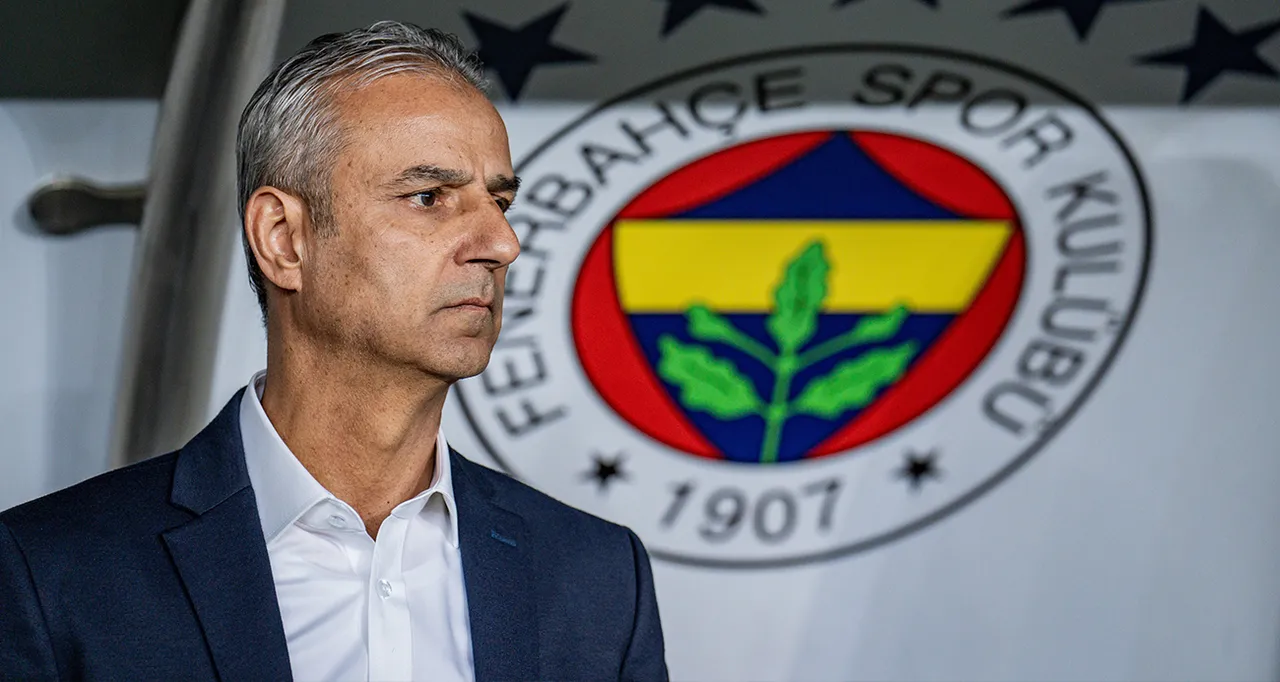 İsmail Kartal, son olarak 2025 yılında İran kulübü Perspolis'te teknik direktörlük yaptı.