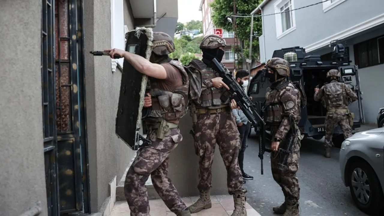 İstanbul'da DEAŞ operasyonu! 14 şüpheli yakalandı
