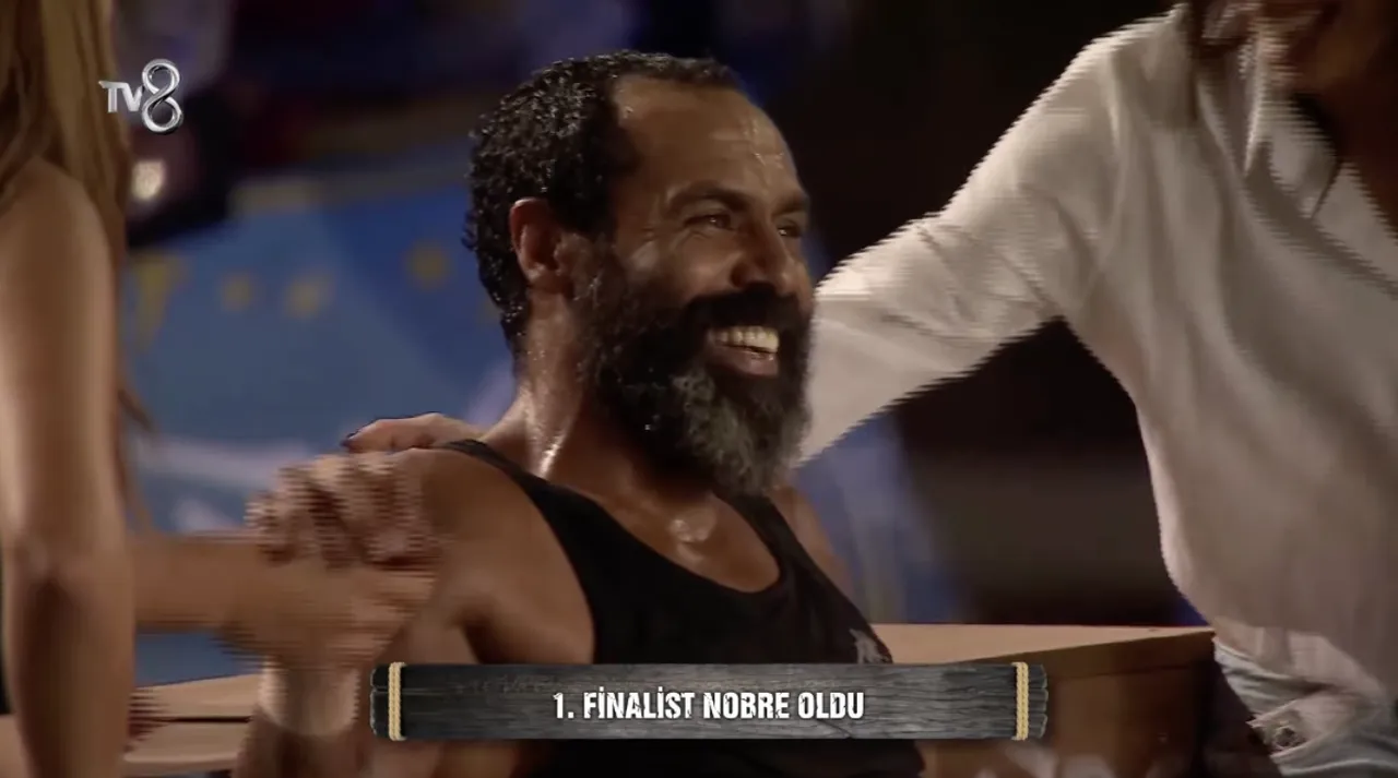 Mert Nobre nereli, kaç yaşında, gerçek adı ne, futbolu ne zaman bıraktı? Survivor 2026 ilk finalist Nobre oldu!