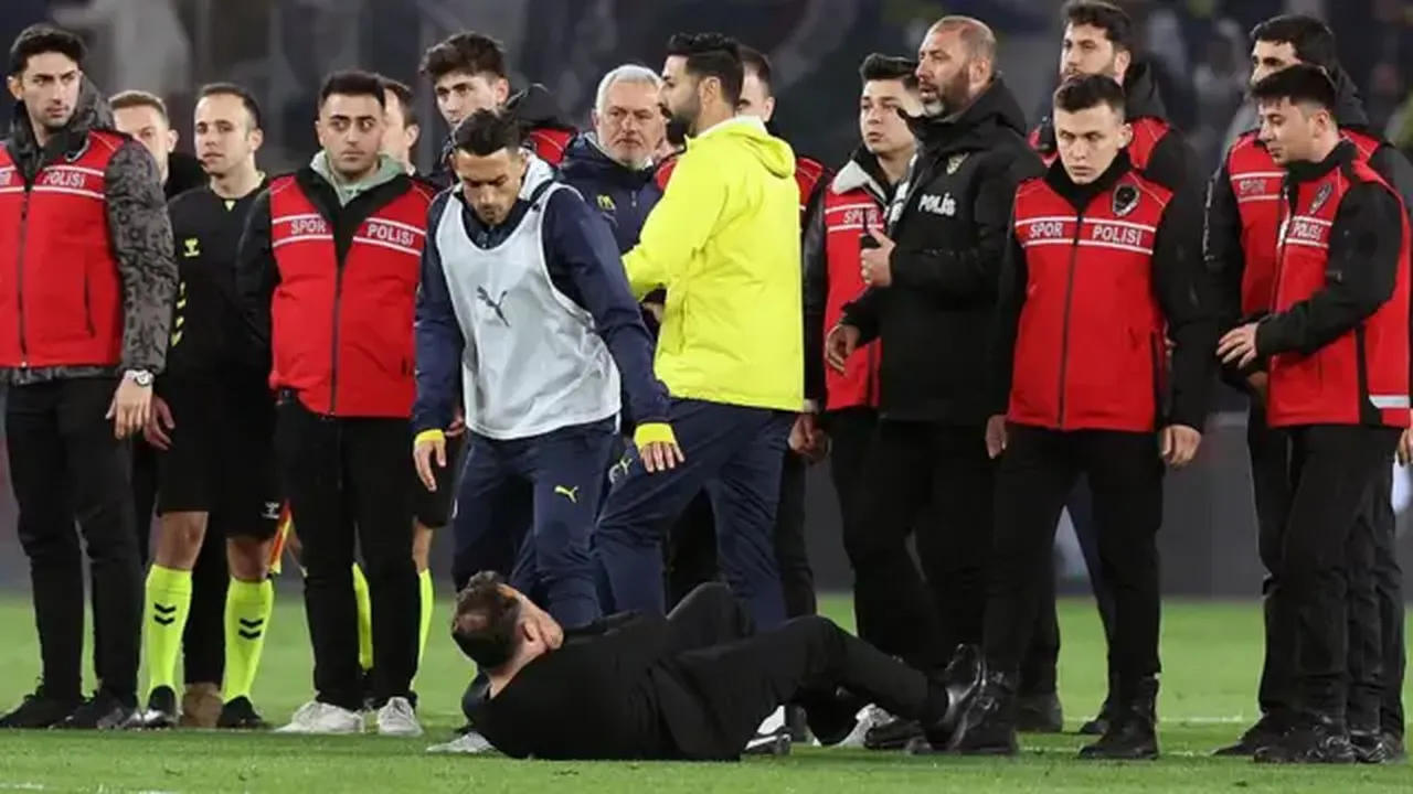 Okan Buruk'tan İsmail Kartal ve Jose Mourinho itirafı
