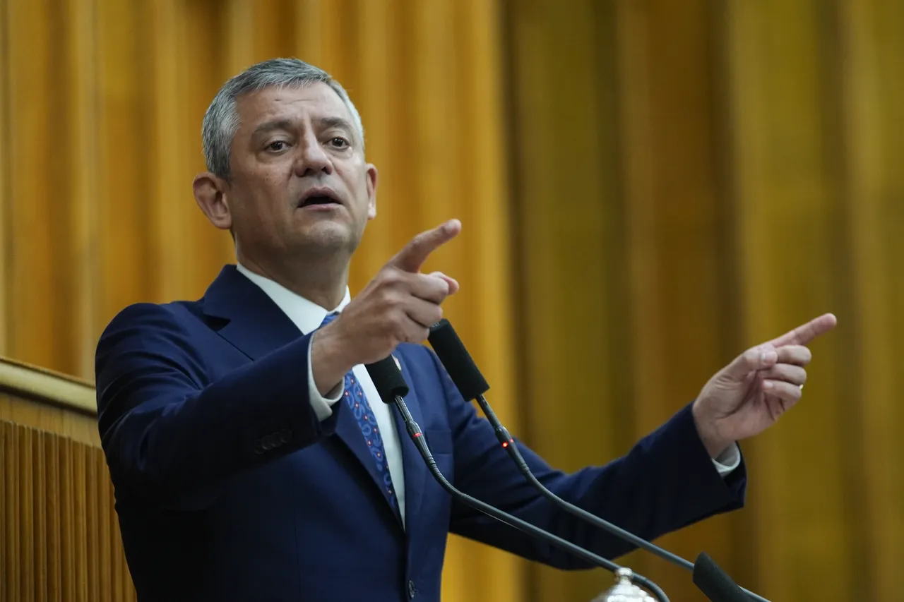 Özgür Özel