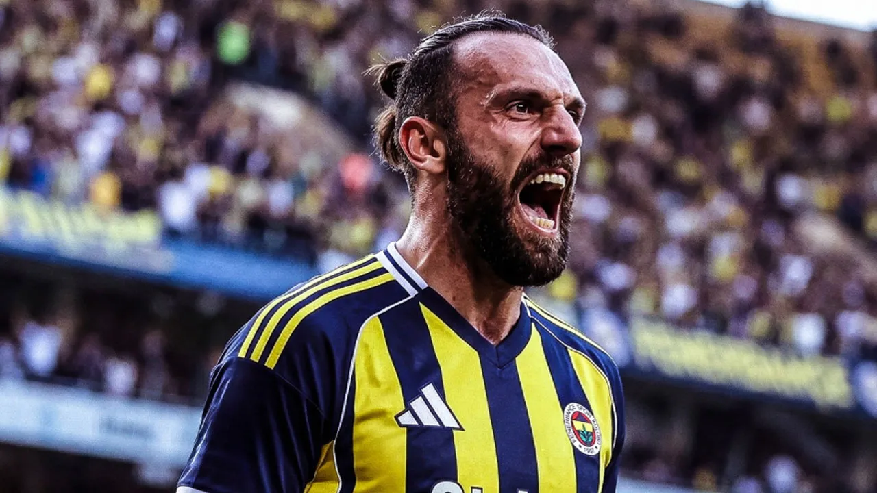 İSTANBUL'A GELİYOR