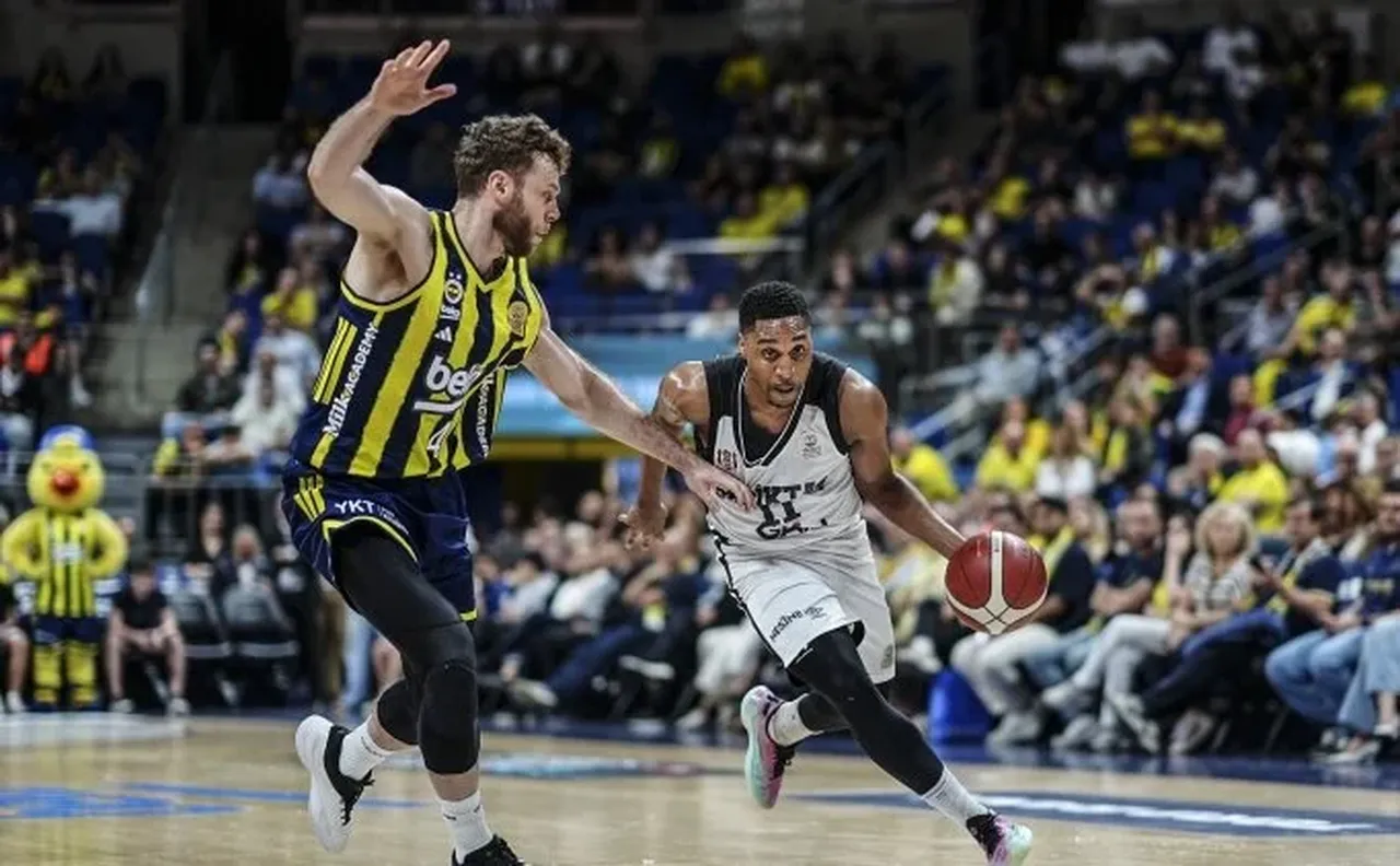 Beşiktaş GAİN-Fenerbahçe Beko maçı hangi kanalda, canlı yayın nerede izlenir, saat kaçta? Basketbol Süper Ligi final bu akşam