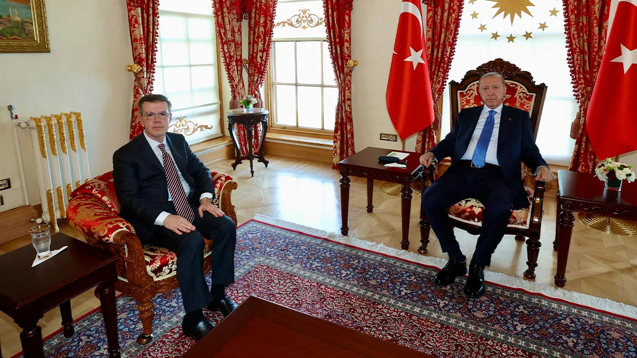 Dolmabahçe'de enerji sunumu! Ören, Kırgızistan yatırımlarını anlattı