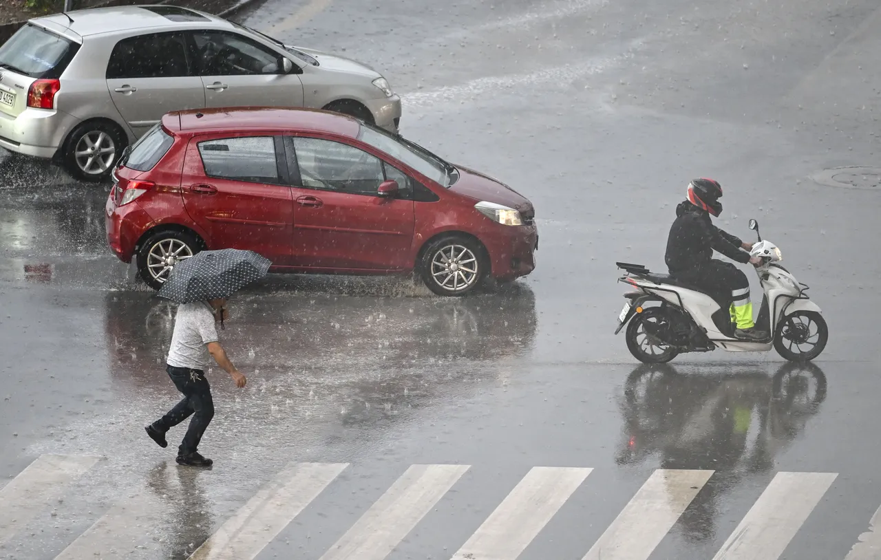 Meteoroloji uyardı, 15 kent için sağanak alarmı! Sarı kod verildi