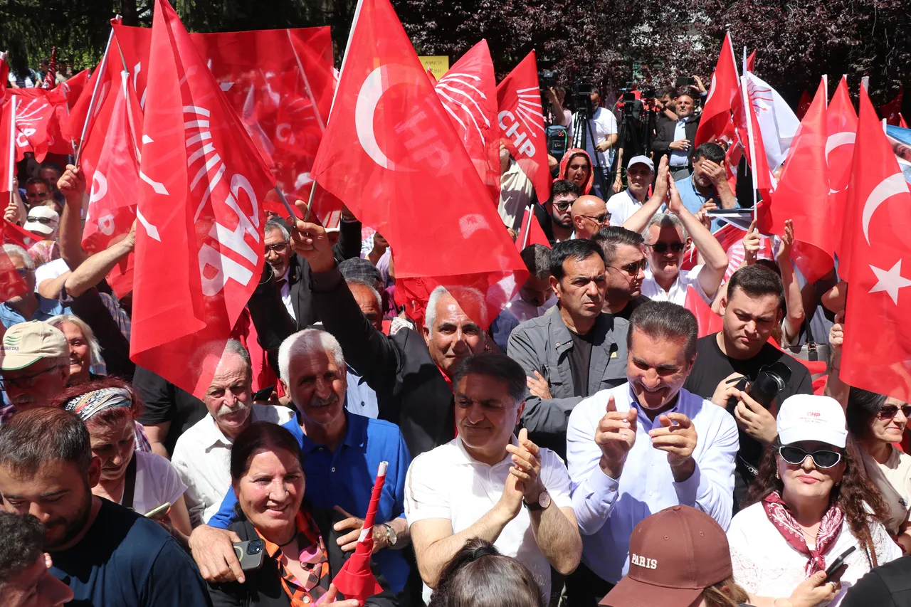 Özel'in bölme formülü! Yeni partiye 20 vekil yollayıp kendi CHP’de kalacak