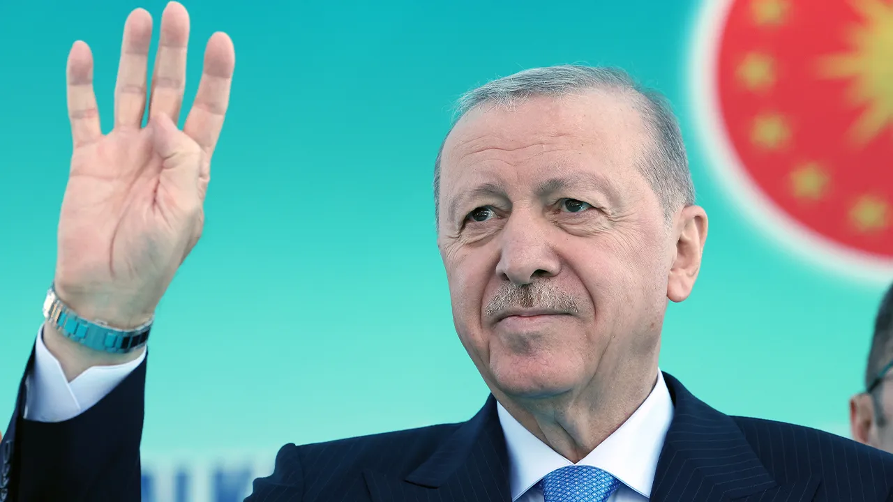 Trafikten kaçıp arabada uyumak zorunda kalan İstanbullu için Erdoğan'dan net mesaj: Bu eziyeti bitireceğiz